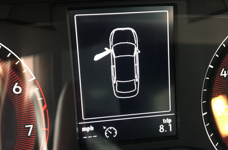 Illustration for article titled The 2019 VW Jetta Seems Pretty Good And Still Comes With A Stick